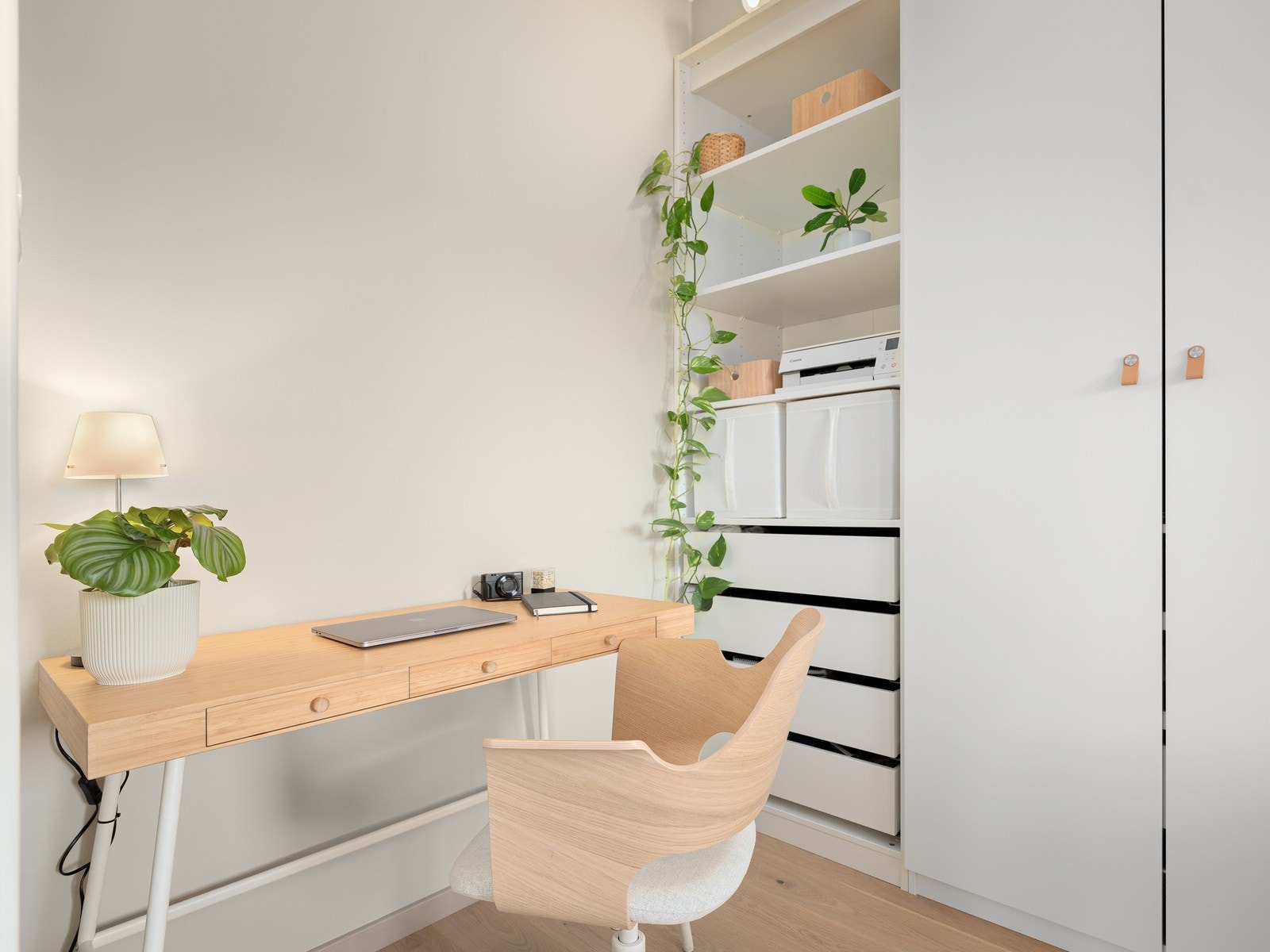 Garderobe soverom Galleribilde
