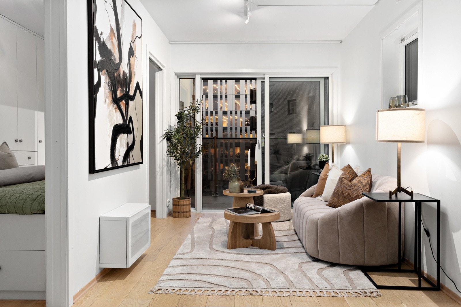 Velkommen til John Strandruds vei 13 - Presentert av Keyhan Ascari v/EIE eiendomsmegling Sandvika Galleribilde