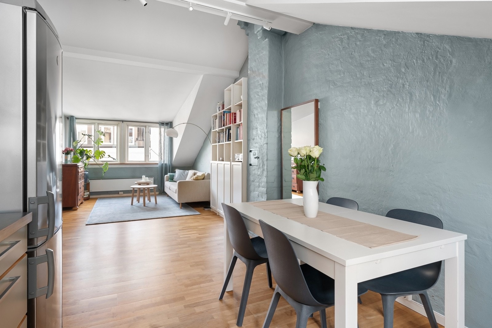 Fra kjøkken mot stue. Galleribilde