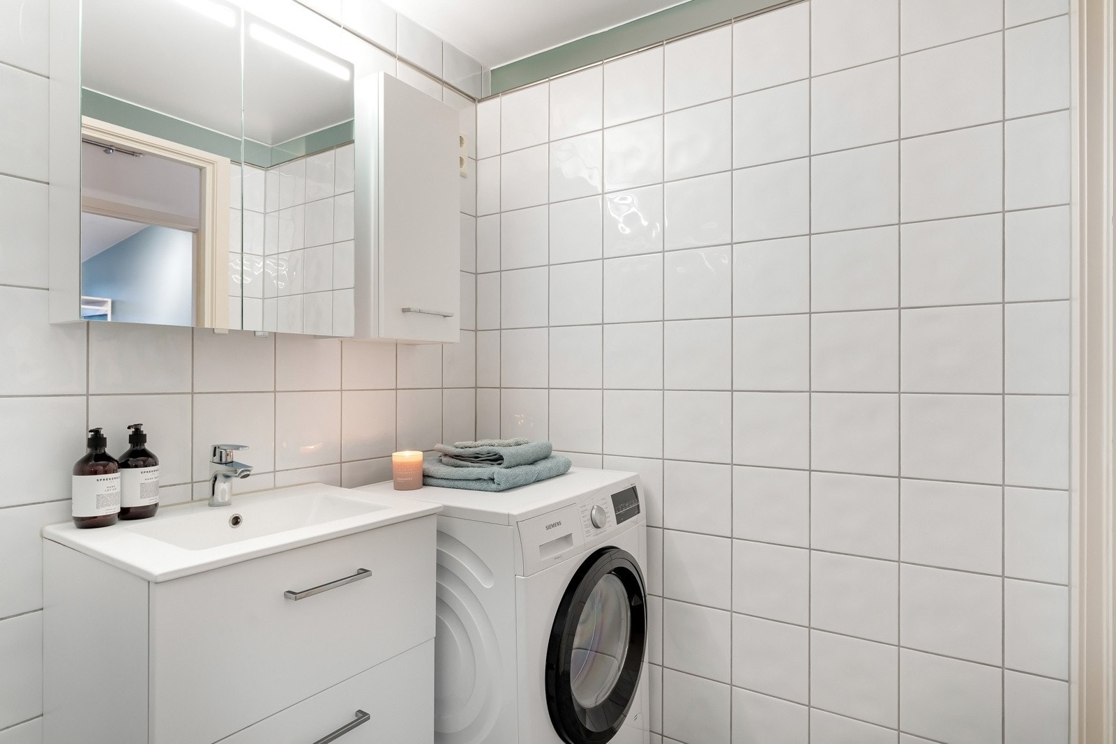 Opplegg for vaskemaskin. Galleribilde