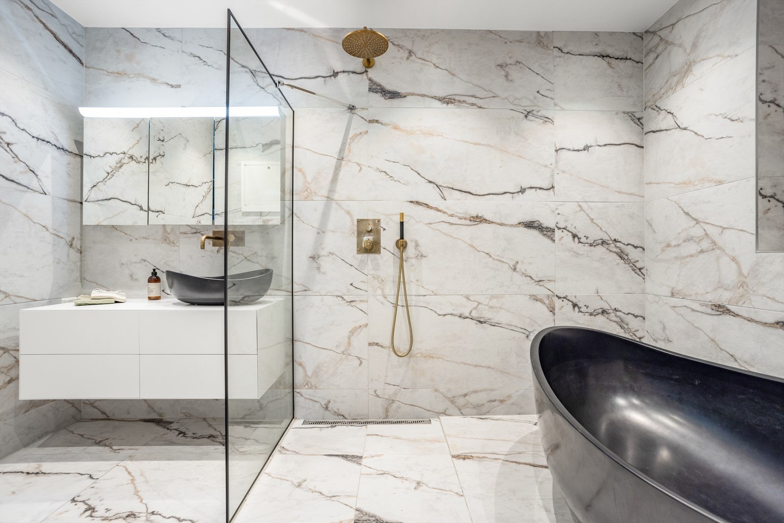 Meget lekkert baderom pusset opp i 2020. Galleribilde