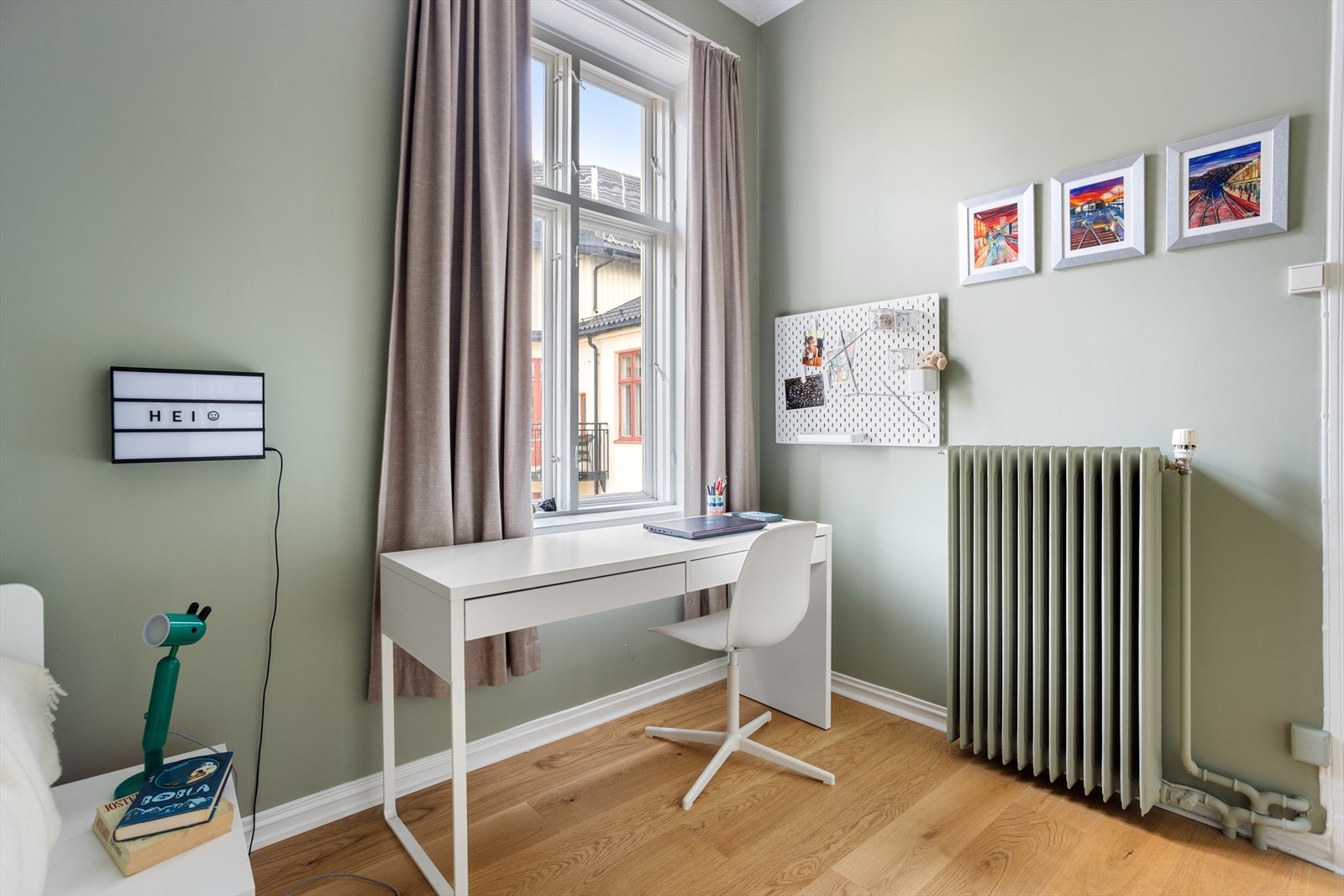 Plass til oppbevaring samt annet ønskelig møblement. Galleribilde