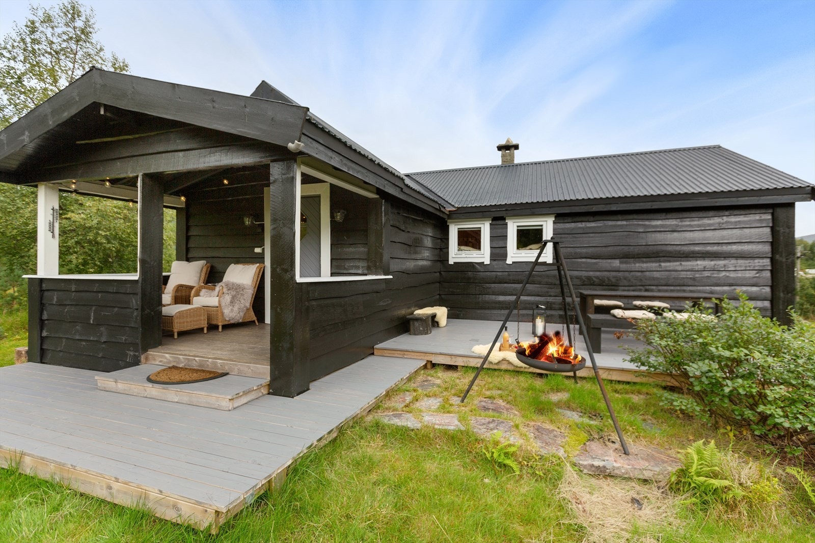 Praktisk platting rett utenfor døren, nylig etablert av selger Galleribilde