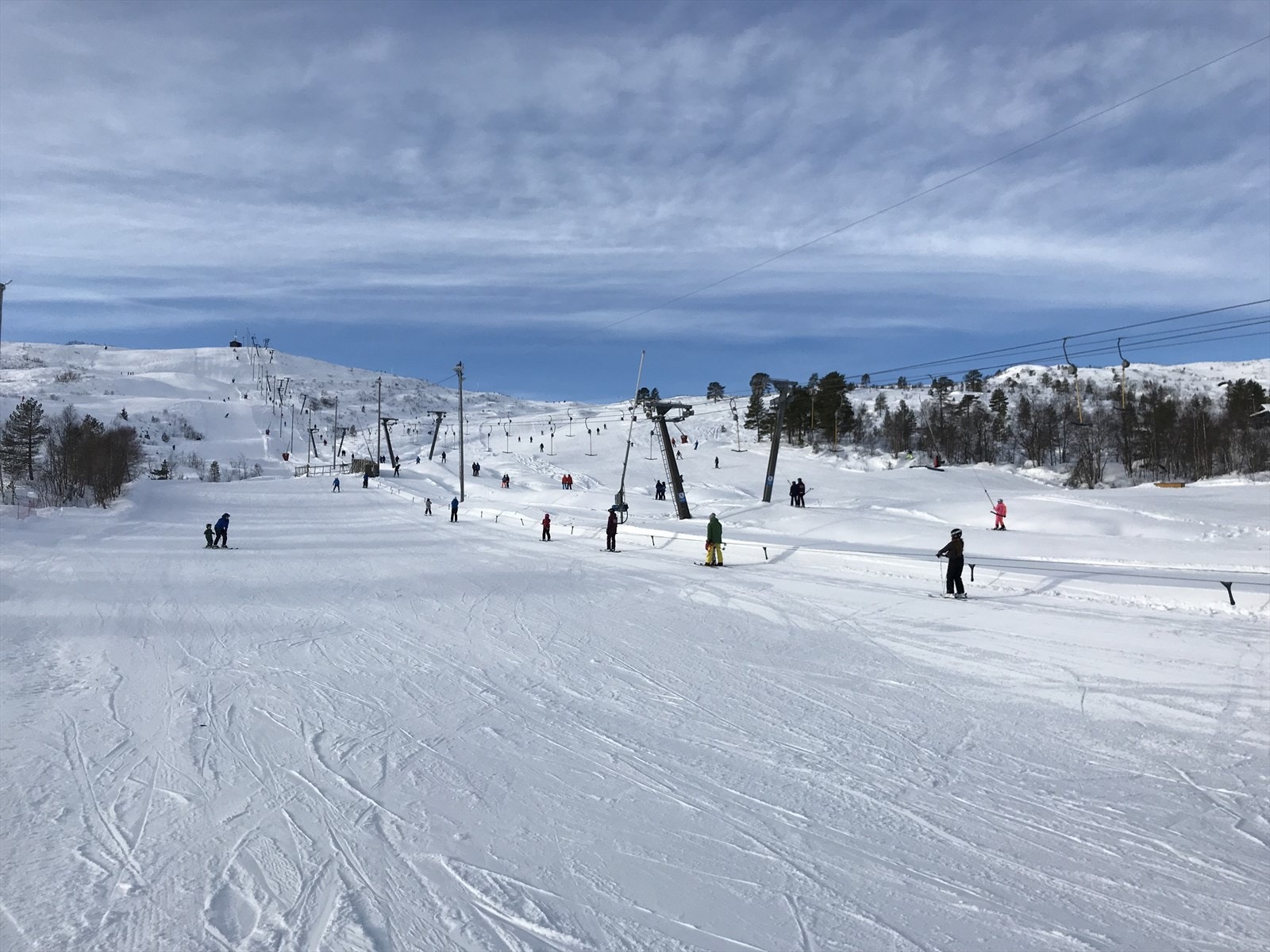 Furedalen alpin, som ikke ligger langt fra hytten er et fint familietrekk med to skiheiser, barnetrekk og varmestue med mer Galleribilde