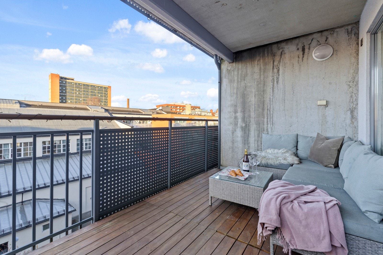 En lys og luftig 2-roms leilighet med solrik balkong på 9 kvm. Galleribilde