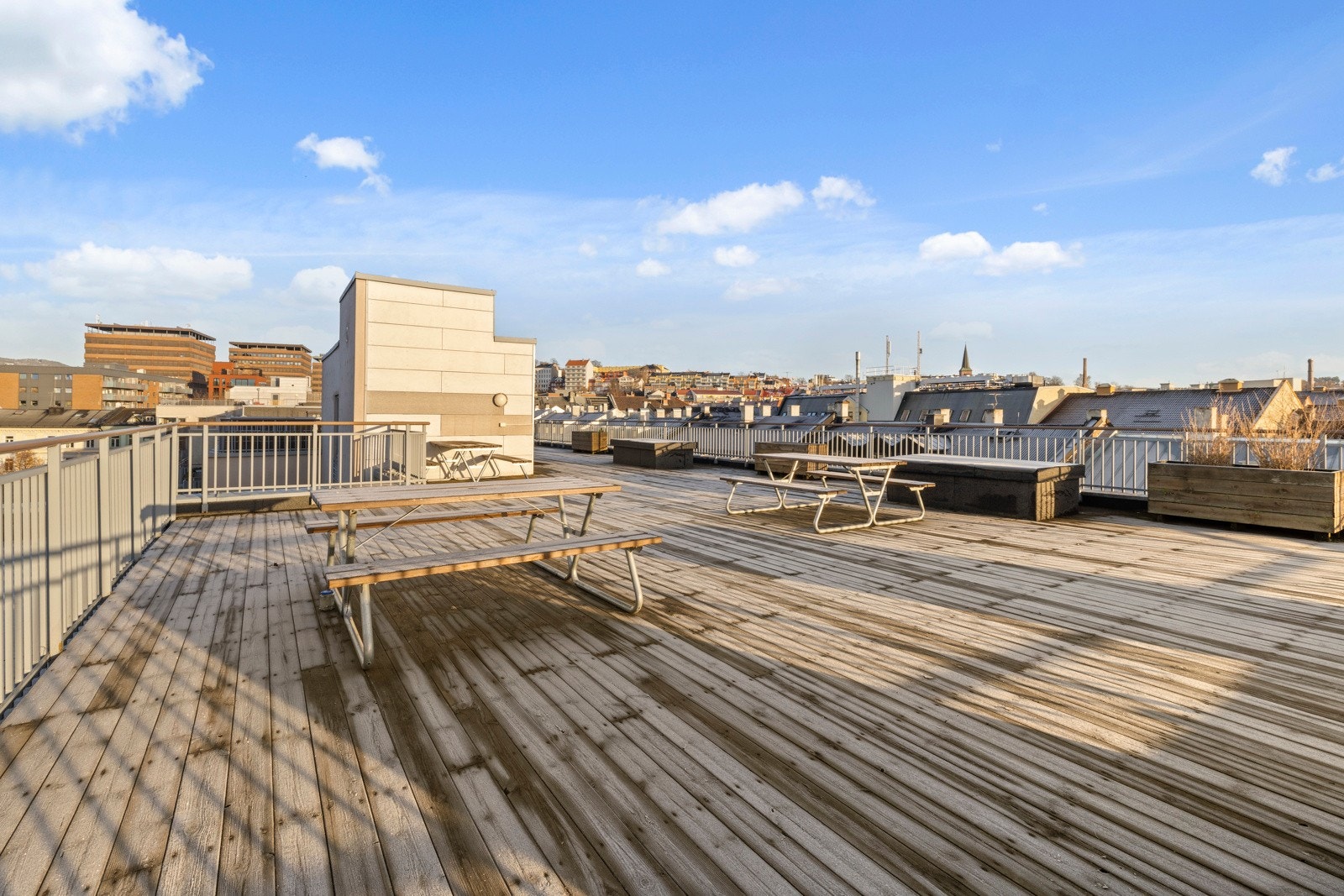 Felles takterrasse med panoramautsikt. Galleribilde