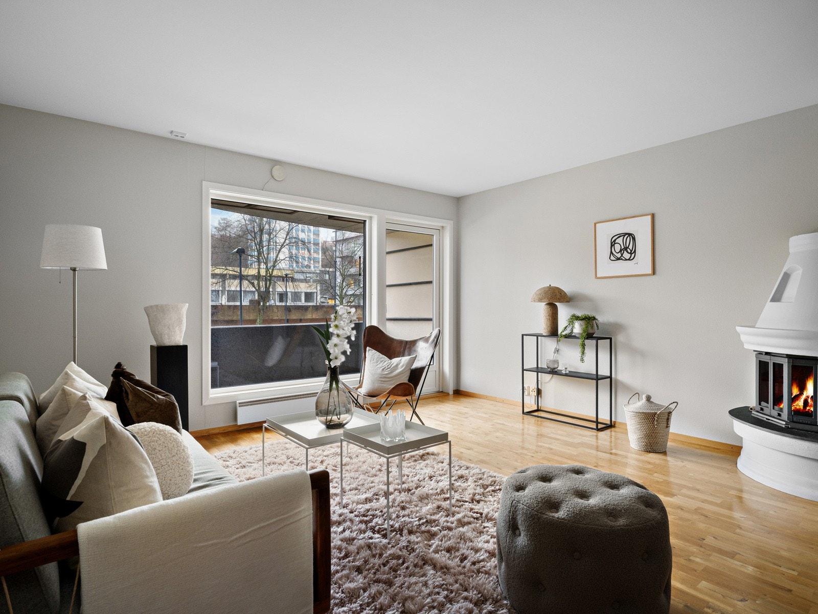 Fra stuen er det utgang til balkong Galleribilde