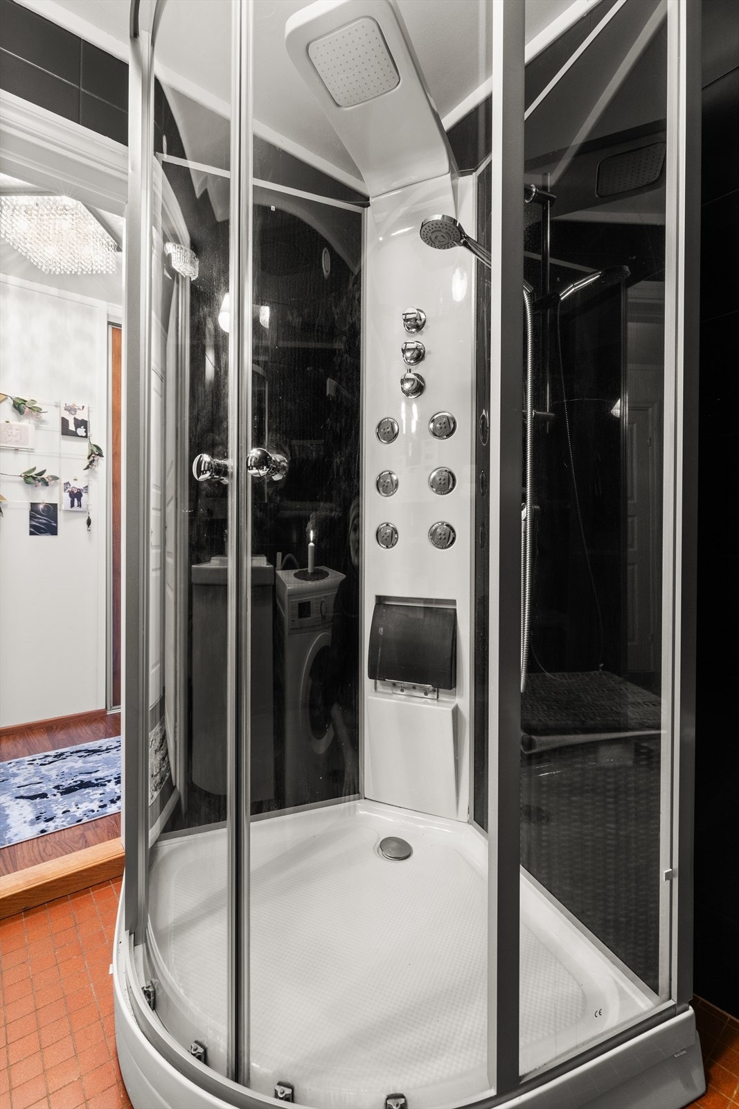 Videre har badet dusjkabinett Galleribilde