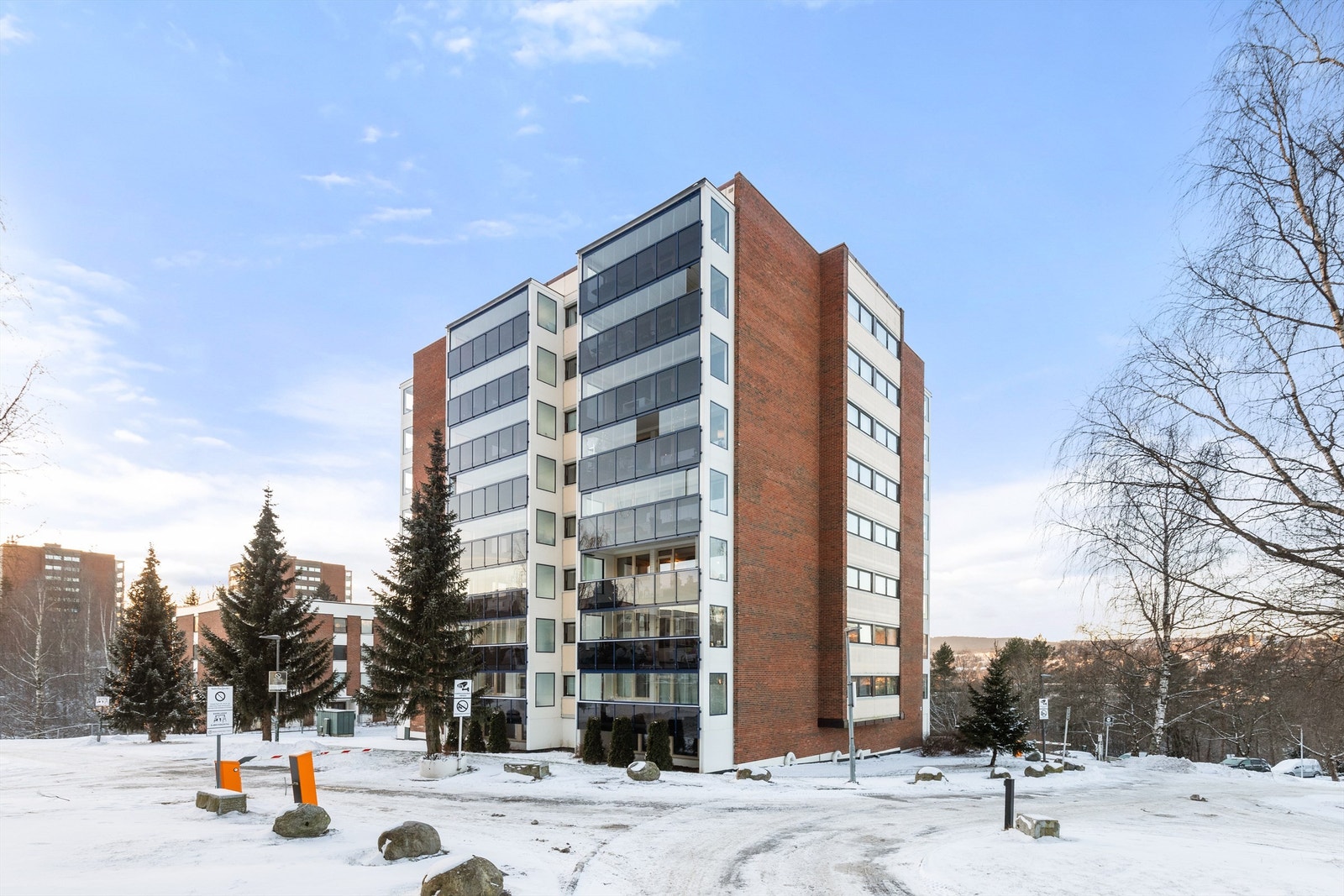 Leiligheten ligger i et rolig og veletablert område på Haugenstua i Oslo Galleribilde