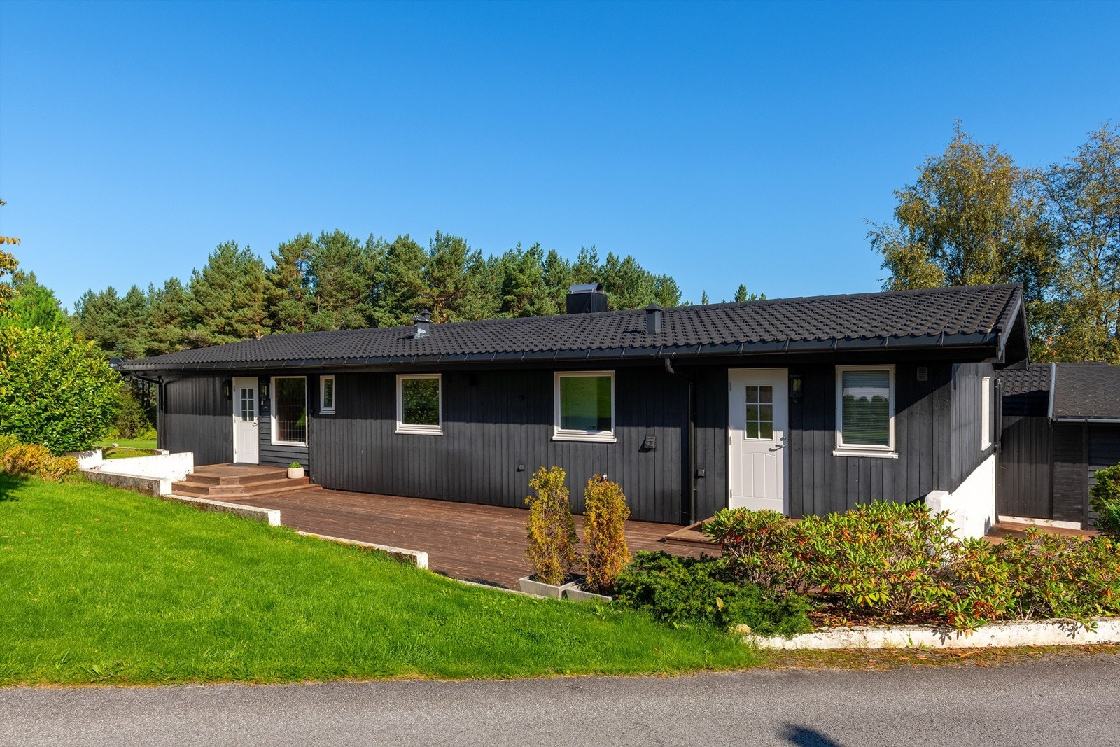 Velkommen til Østre Hatlaåsen 15 presentert av Krogsveen v/Eiendomsmegler/Partner Marit Stuen Aursnes Galleribilde