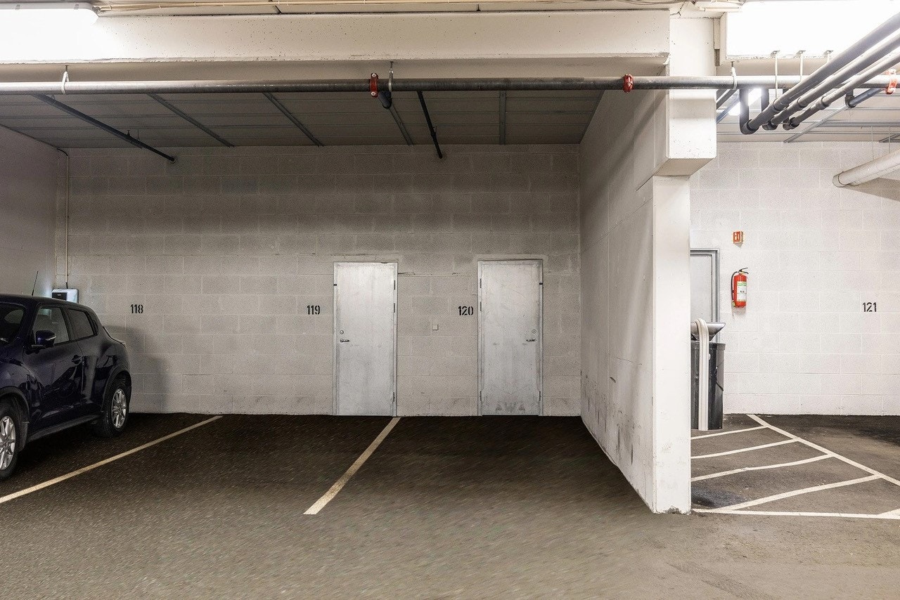 Garasjeplassen kan kjøpes mot tillegg..jpg Galleribilde