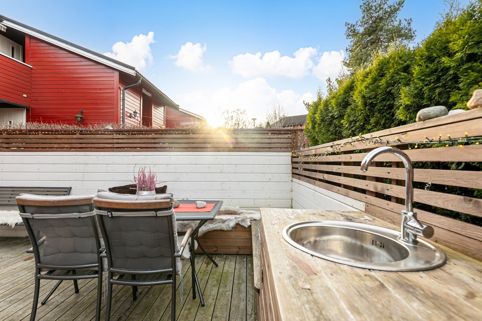 Fastmontert vask Galleribilde