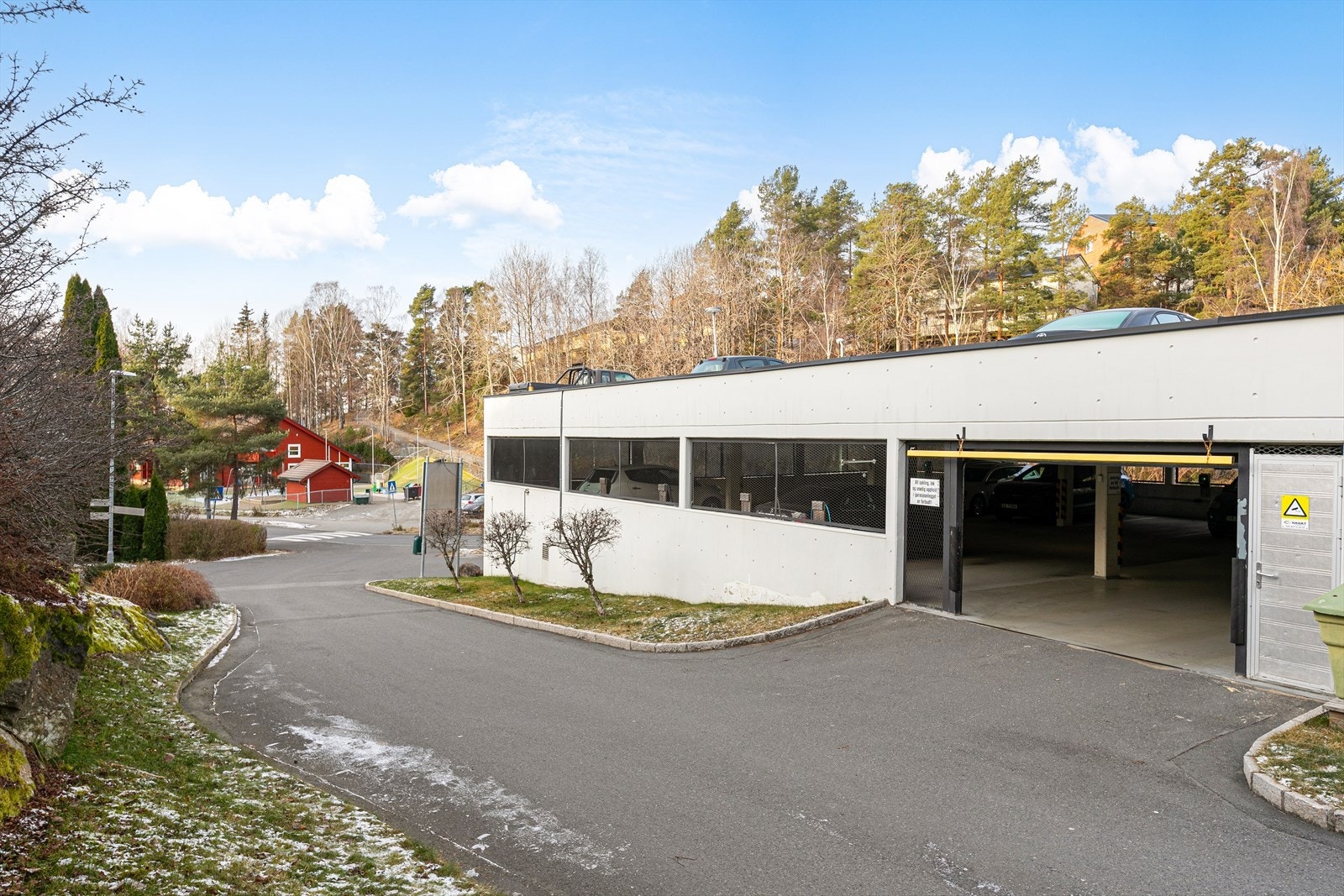 Det medfølger garasjeplass med mulighet for el-bil lader Galleribilde