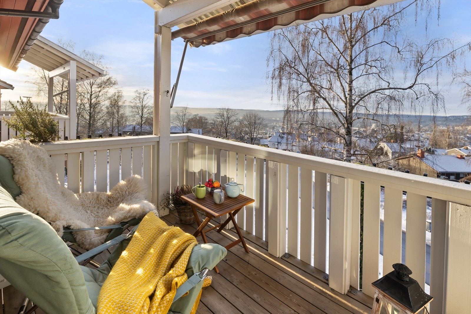 Herlig vestvendt veranda på ca 5 m² med svært gode solforhold og utsikt over Oslo Galleribilde