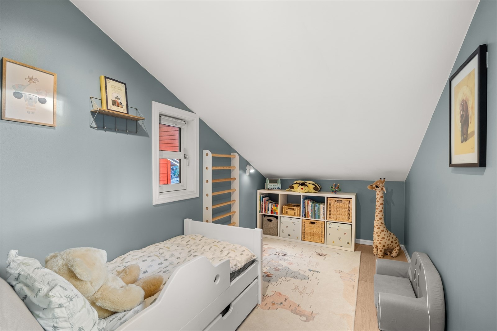 Opprinnelig utebod er nå endret og godkjent som del av boligen. Ferdigattest foreligger Galleribilde