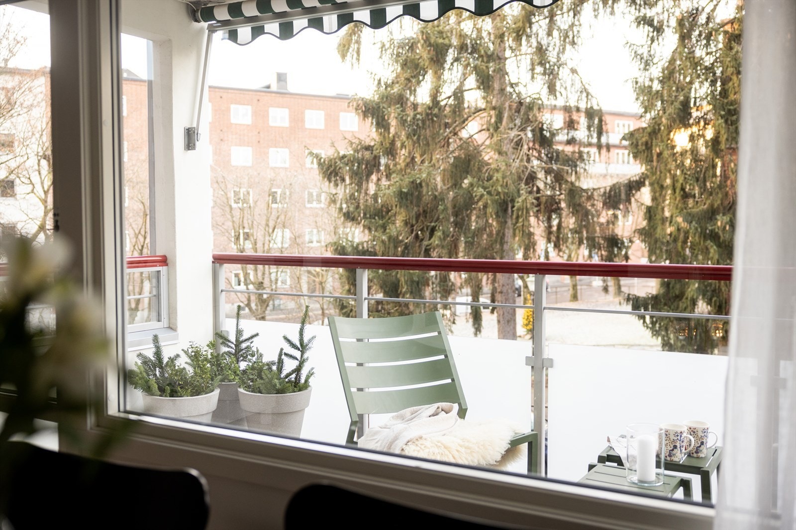 - Utgang til balkong fra stuen - Galleribilde