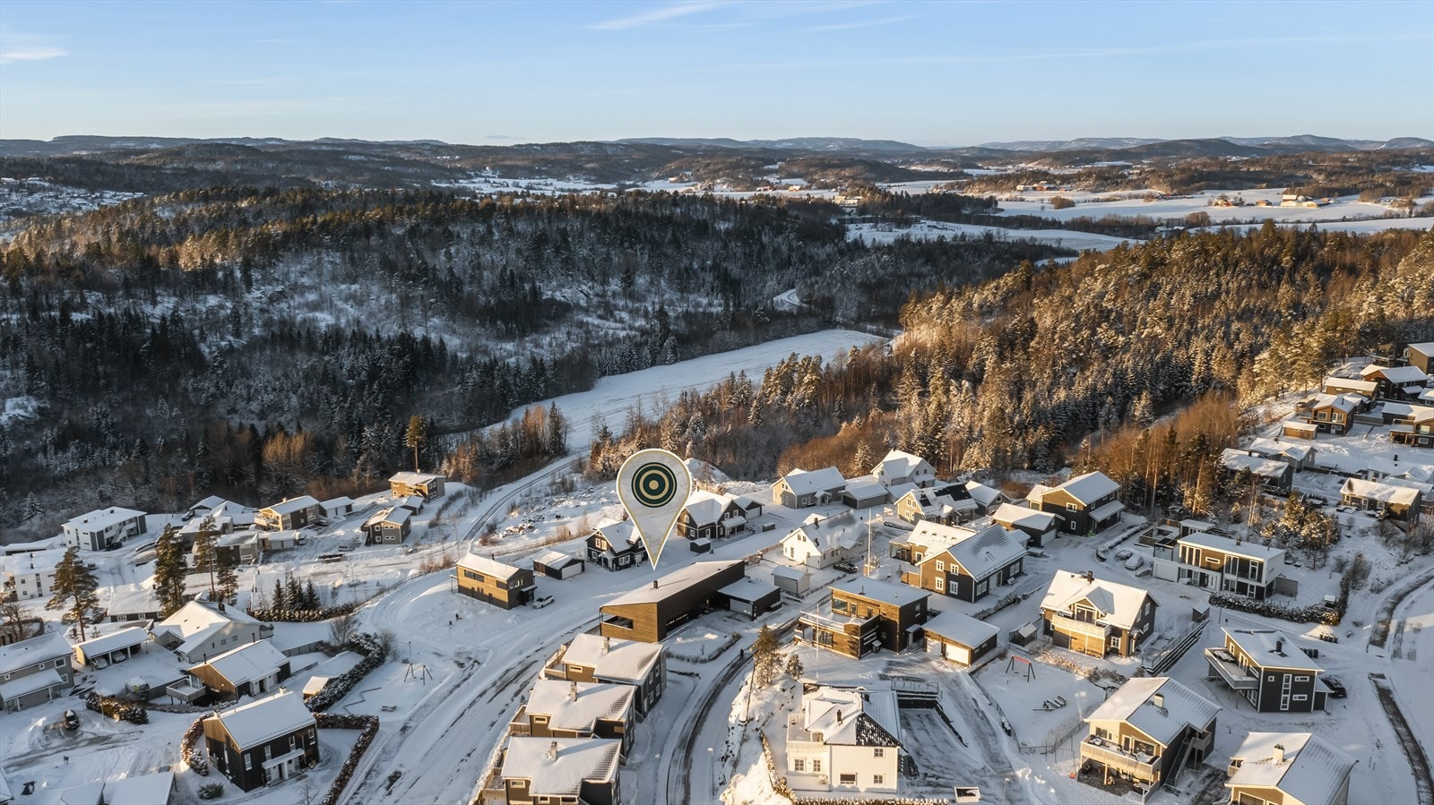 I nærområdet finner man også golfbane, ulike treningstilbud, idrettsanlegg og flotte helårs tur- og rekreasjonsområder. Galleribilde
