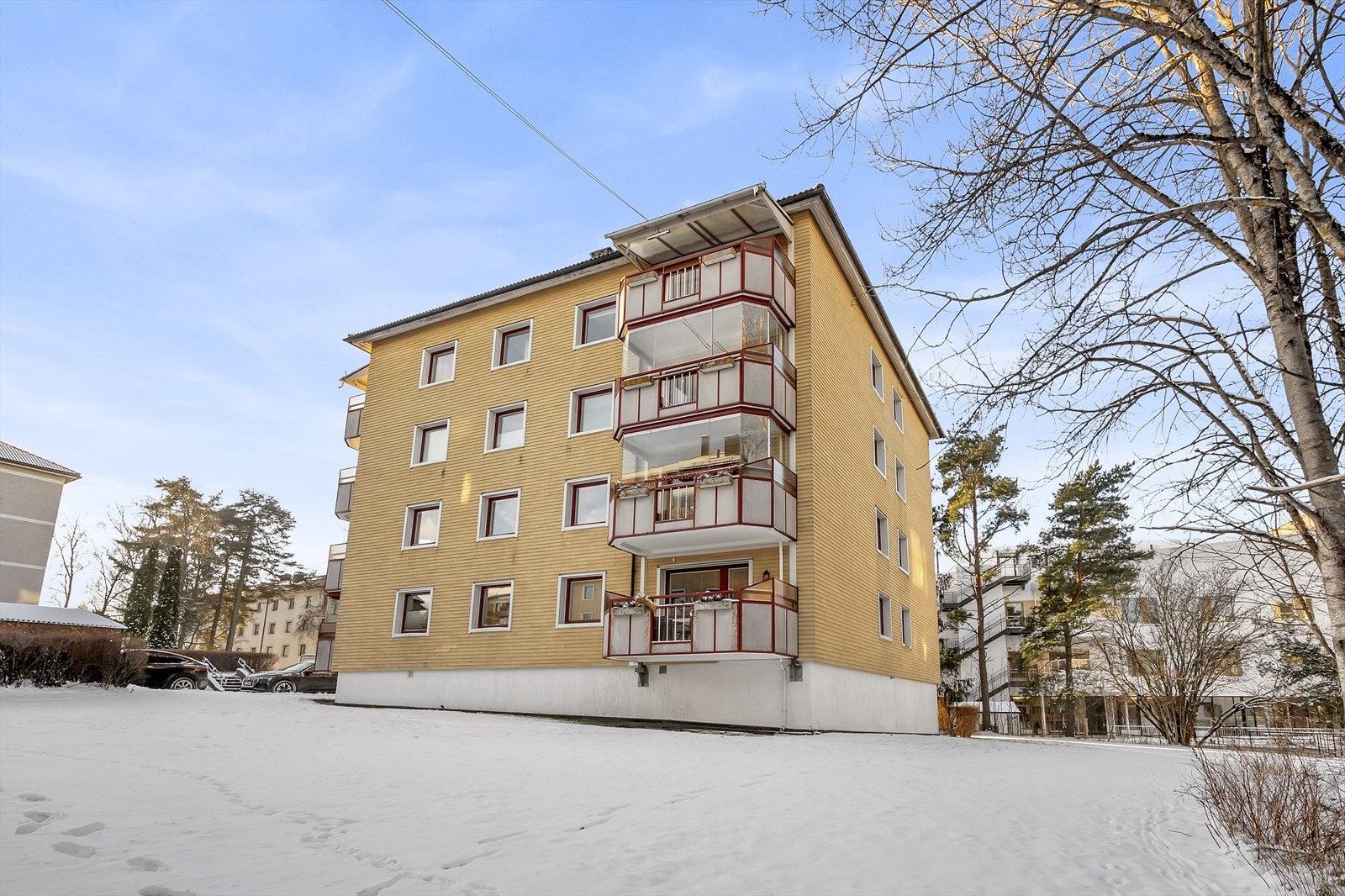 Leiligheten ligger i et tilbaketrukket og rolig boligområde. Galleribilde