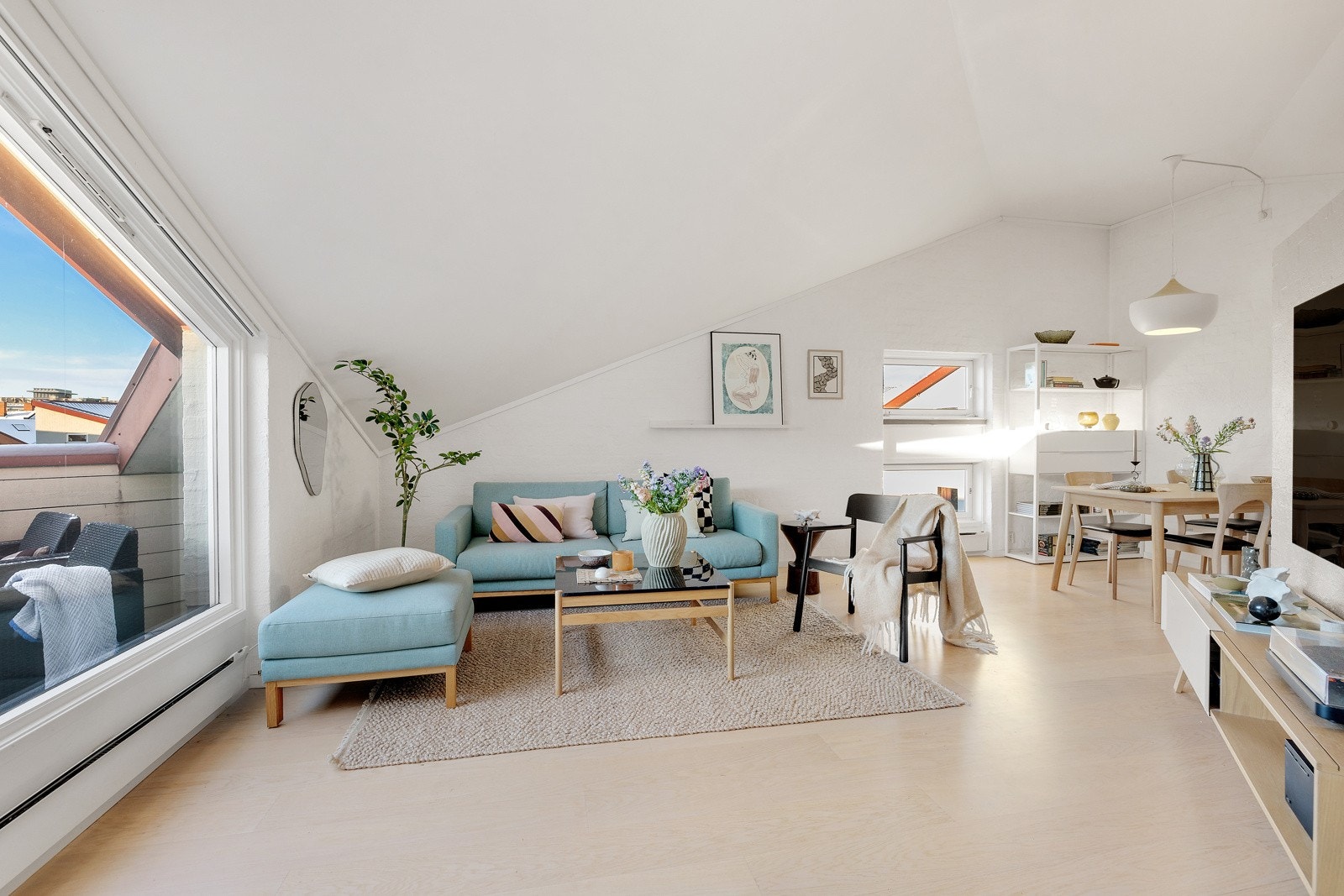 Velkommen til idylliske Valdresgata 13 C! Leiligheten er presentert av Lene Brekken i Schala & Partners eiendomsmegling. Galleribilde