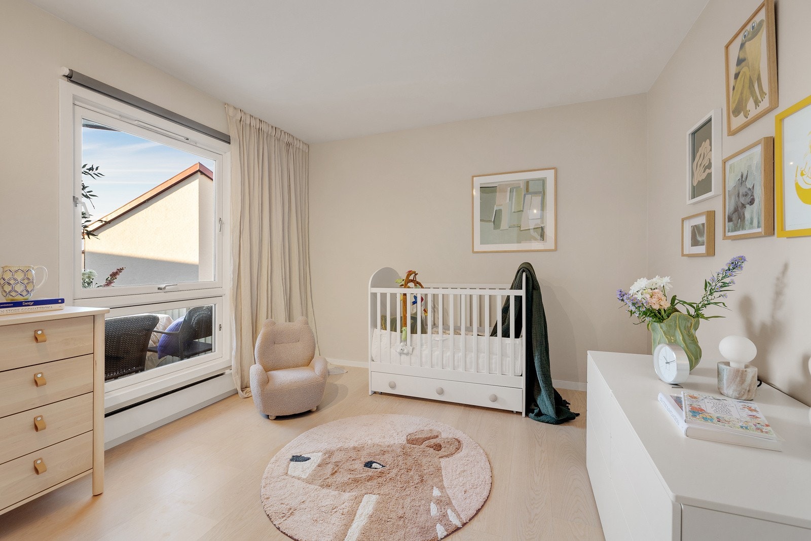 Det andre soverommet er også et lyst og fint rom av god størrelse. Galleribilde