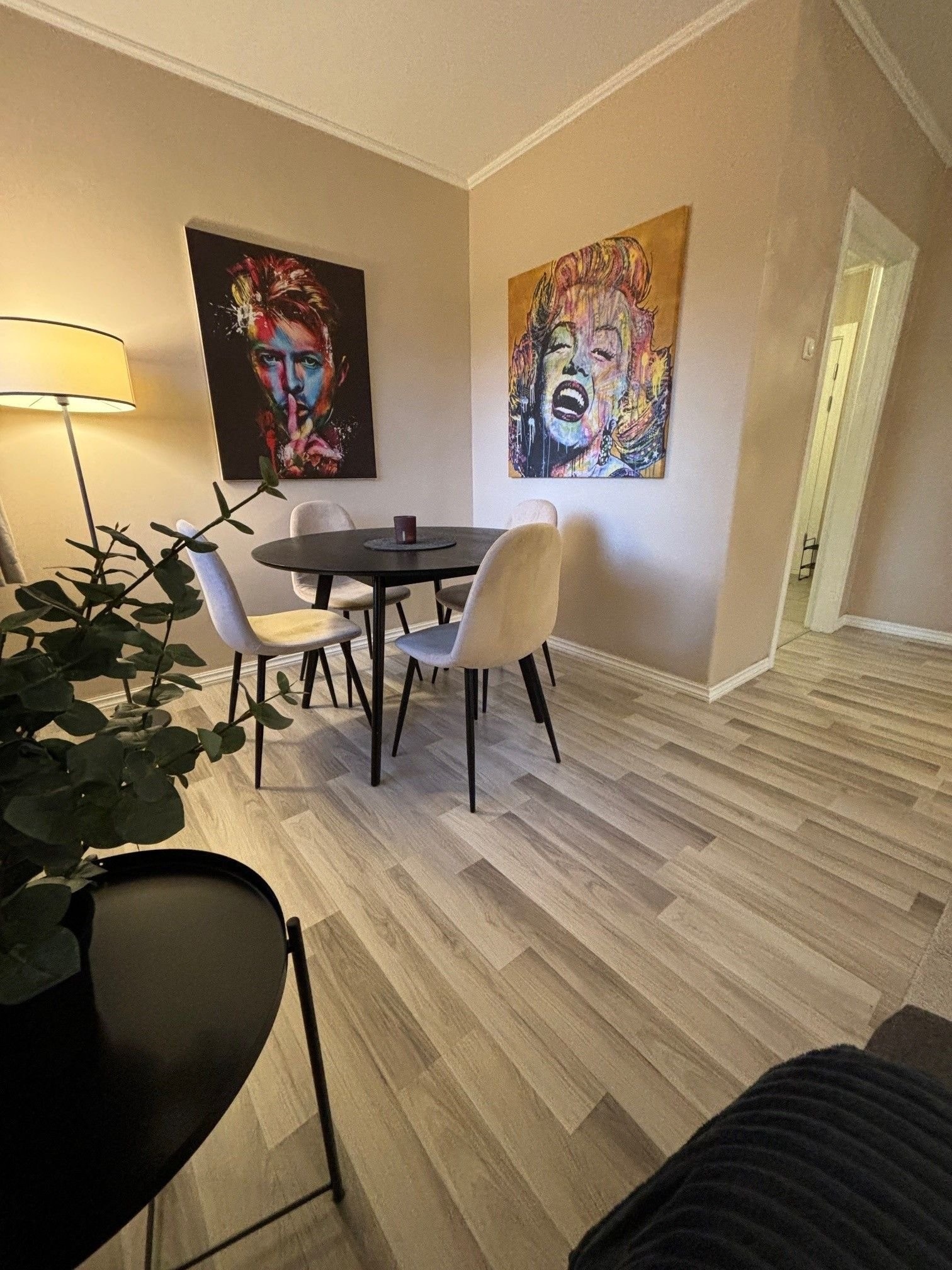 Spiseplass. Galleribilde