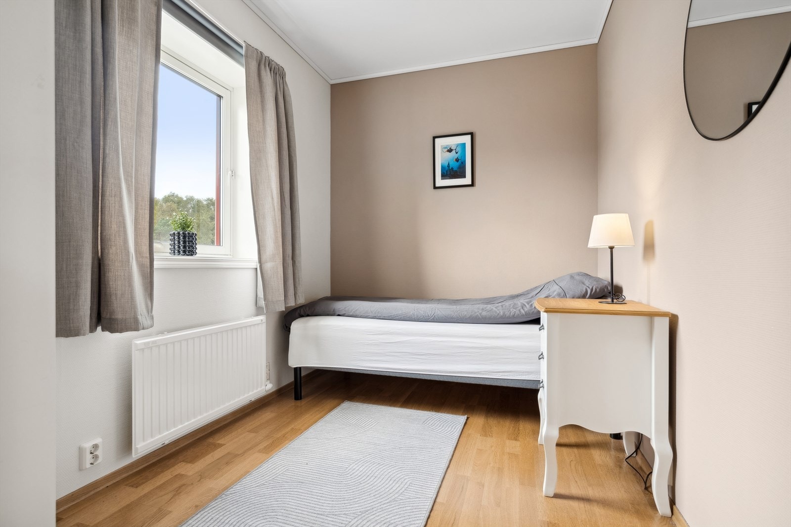 Soverom 2 passer fint som kontor eller gjesterom Galleribilde