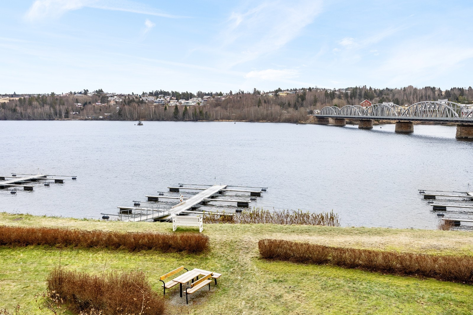 Langs Glomma er det flotte turmuligheter. Galleribilde