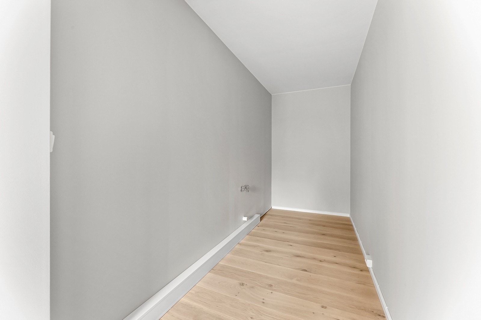 Rommet er romslig, med flere møbleringsmuligheter Galleribilde