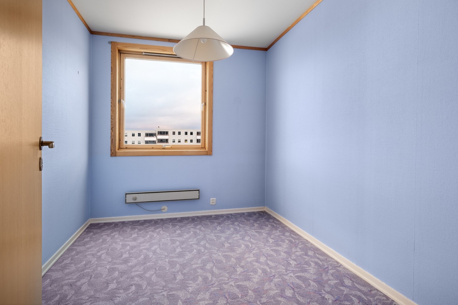 Soverom på 7 kvm med god plass til en seng og nattbord. Galleribilde