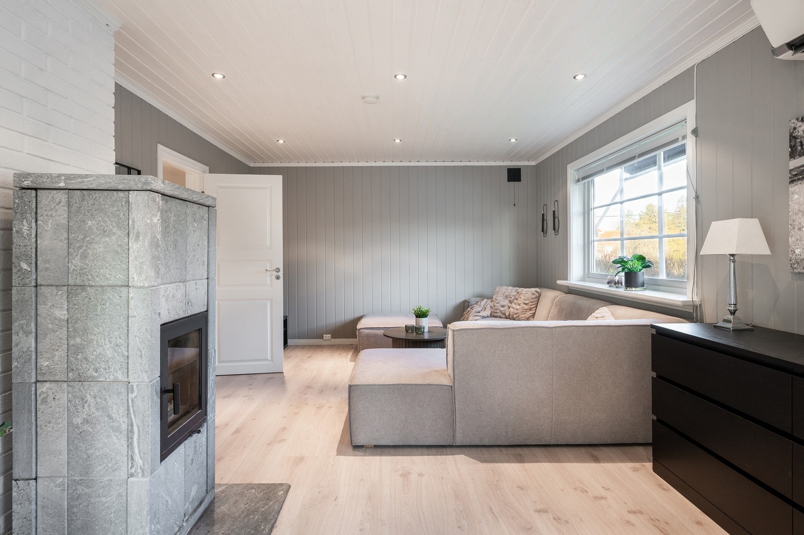 Huset holder en normal god standard og fremstår vedlikeholdt. Galleribilde