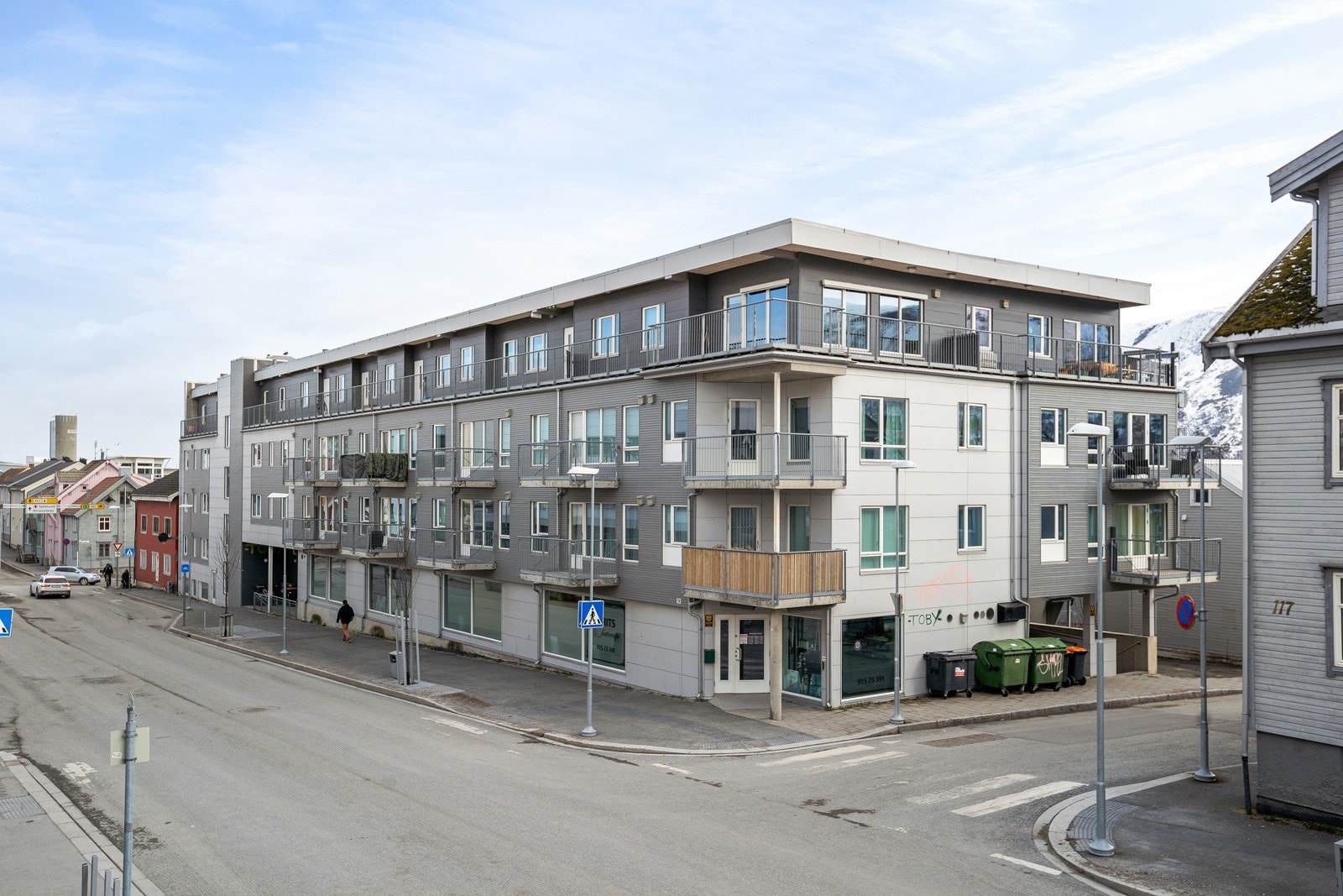 Leiligheten har fin beliggenhet nord i Tromsø sentrum med nærhet til alle byens fasiliteter! Galleribilde