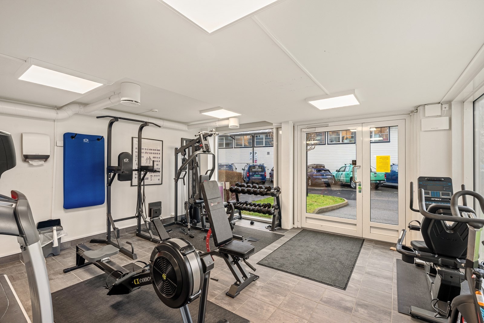 Sameiet har eget treningsrom med utstyr for både styrke- og kondisjonstrening. Galleribilde