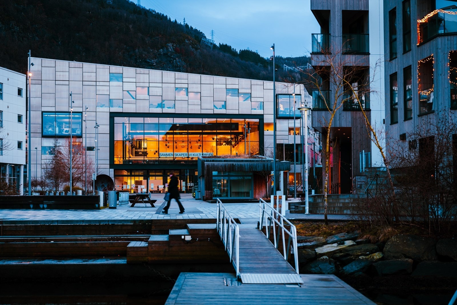 Fra leiligheten er det kort vei til den nye kunsthøgskolen. Galleribilde