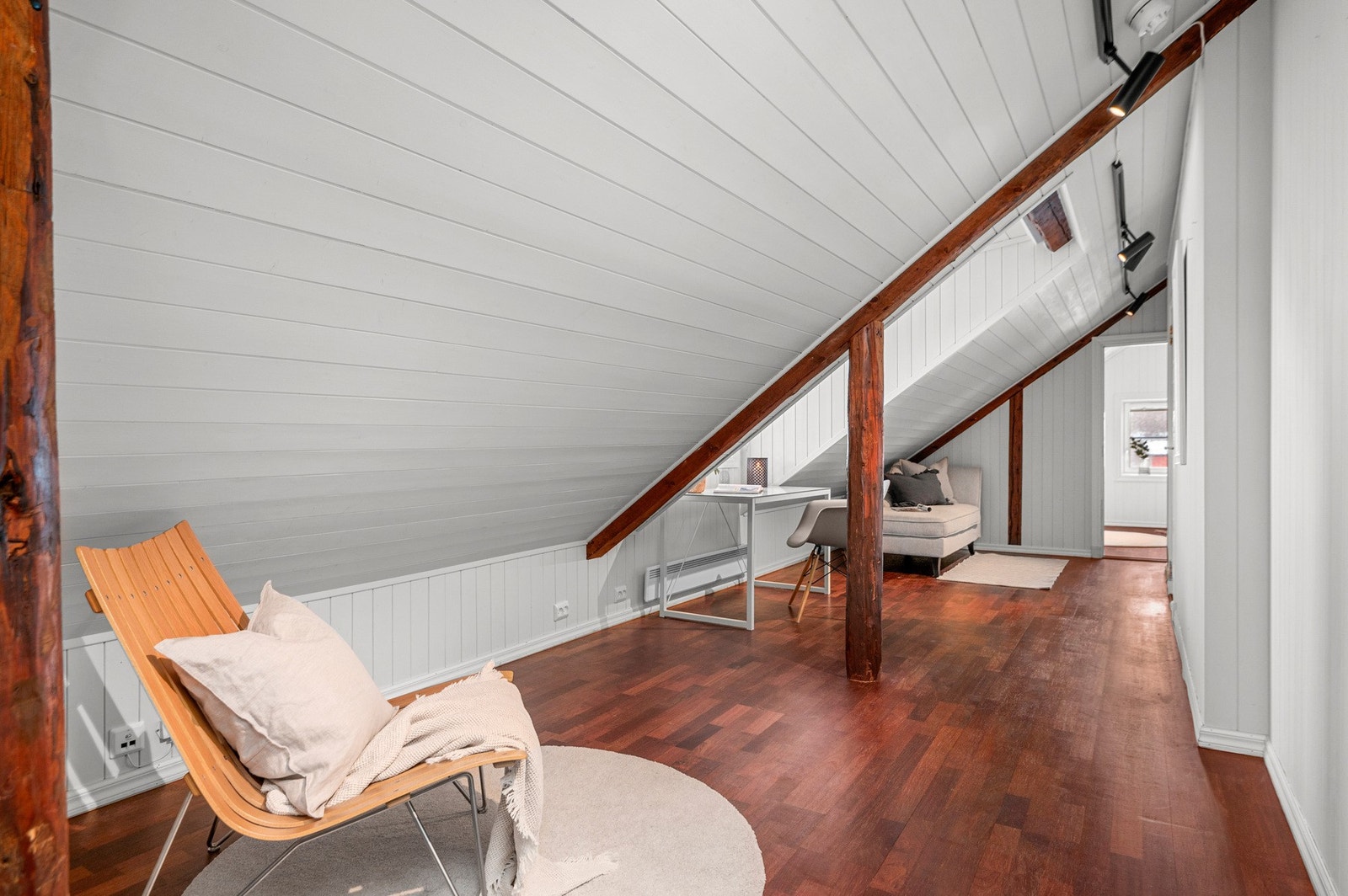 Store rom og gulvflater gir et romslig preg. Galleribilde