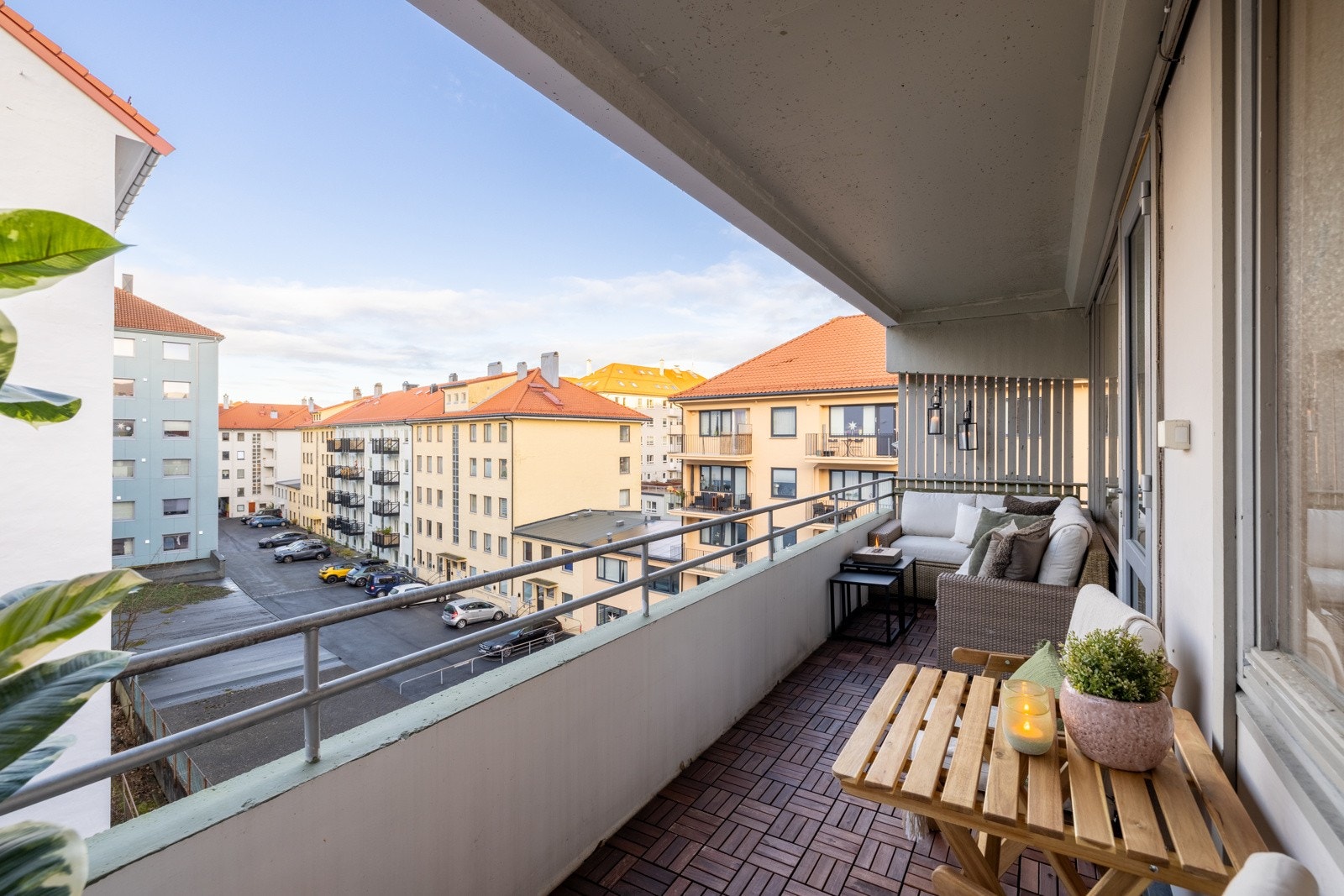 En flott 3-roms med nytt bad, balansert ventilasjon og med kort vei til byen fasiliteter! Galleribilde
