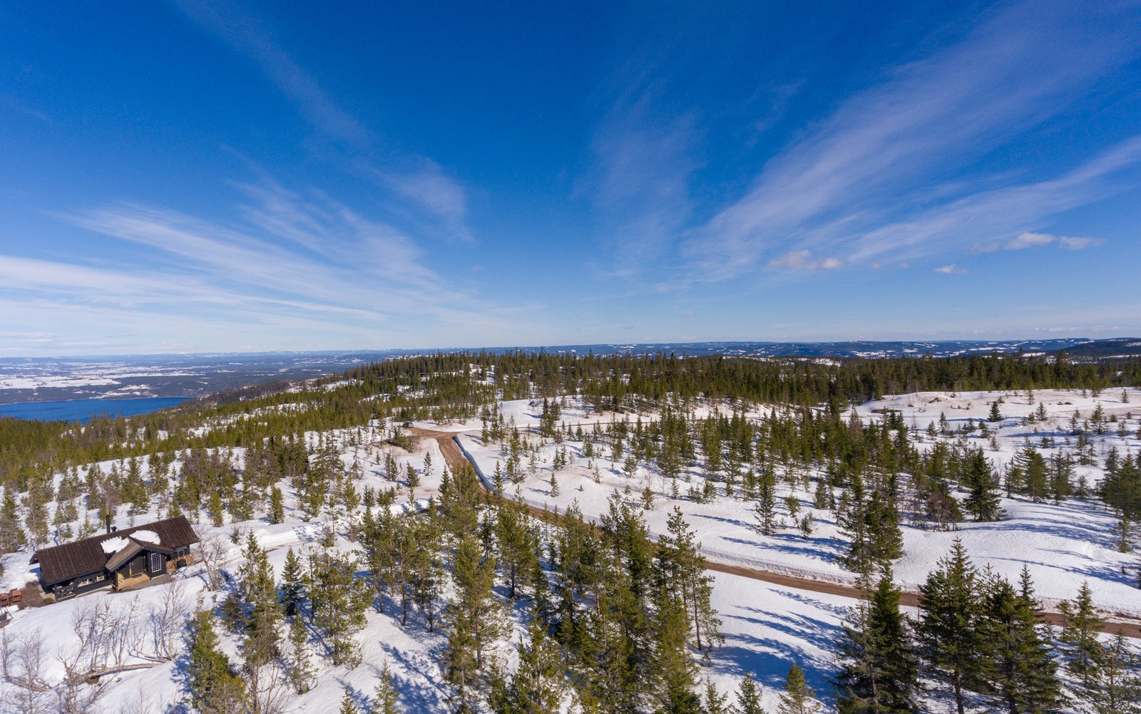 Fjæluhøgda er stedet for deg som ønsker å ha en hytte hvor du kan trekke deg tilbake og nyte naturen til fulle Galleribilde