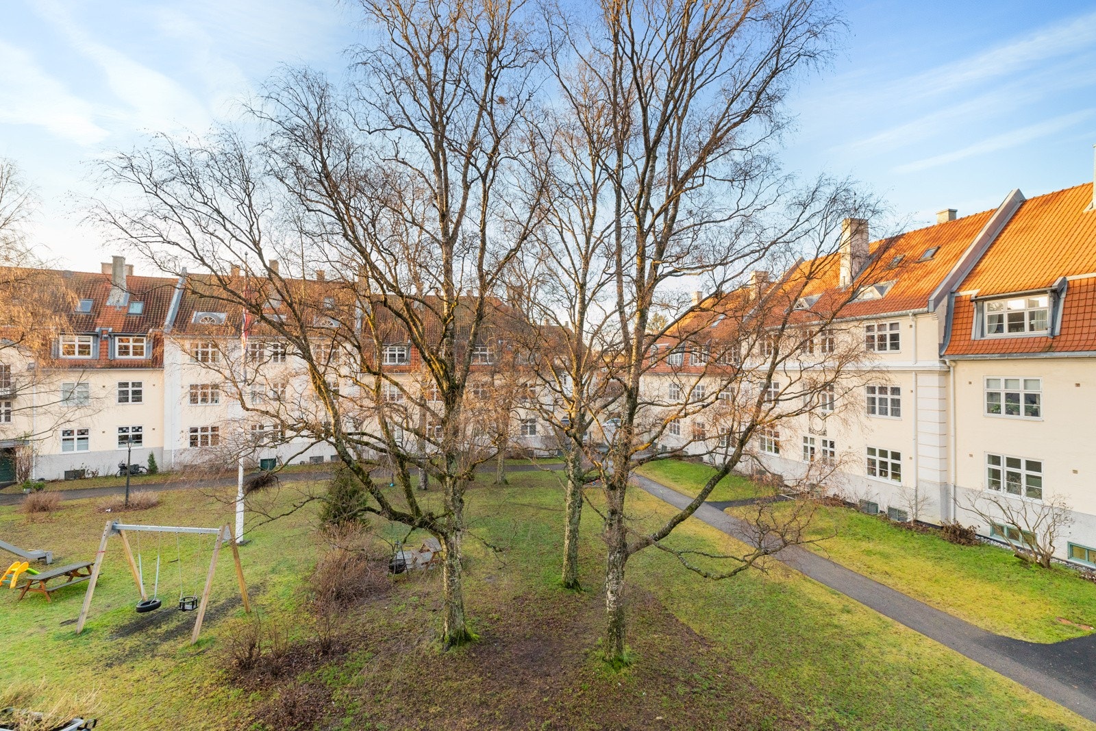 Leilighetens utsyn over den fantastiske prisbelønnede bakgården Galleribilde