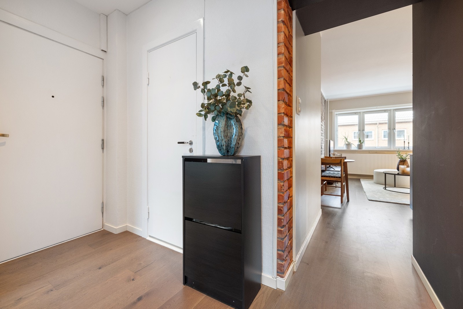 Med leiligheten følger også loft- og kjellerbod på totalt 6 m2. Galleribilde