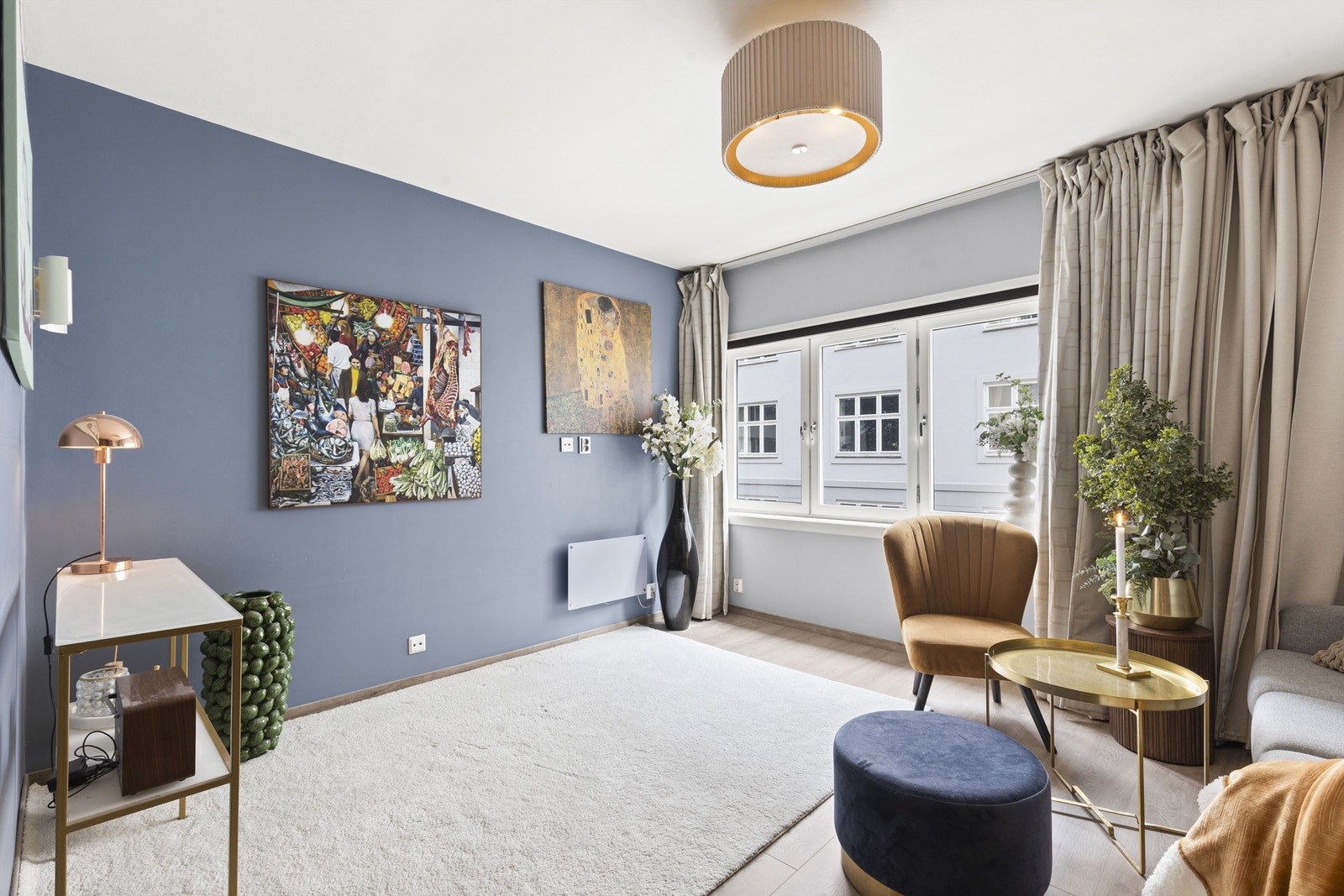 Leiligheten er arealeffektiv og har god innvendig standard. Praktisk strømuttak på vegg for vegghengt tv Galleribilde