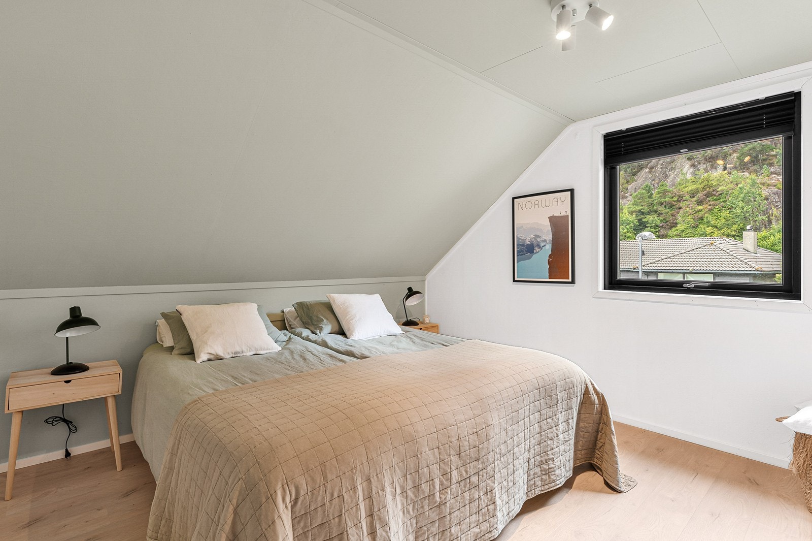 Soverommet i loftsetasjen. Galleribilde