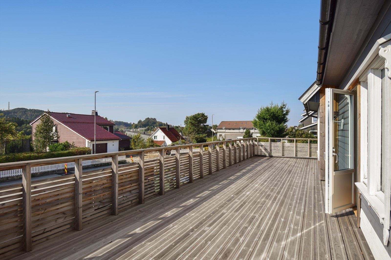 Sørvestvendt terrasse i 1.etg. Galleribilde