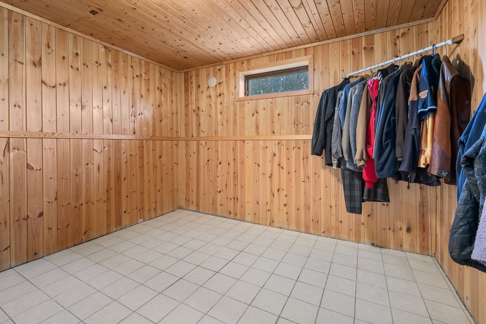 Bod i underetasjen Galleribilde