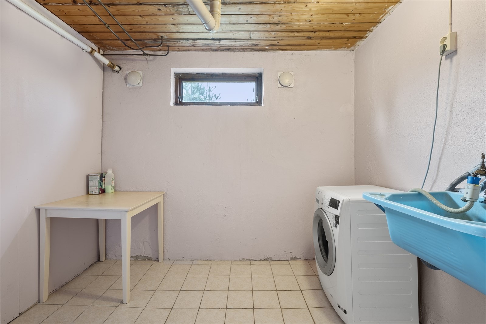 Vaskerom i underetasjen Galleribilde