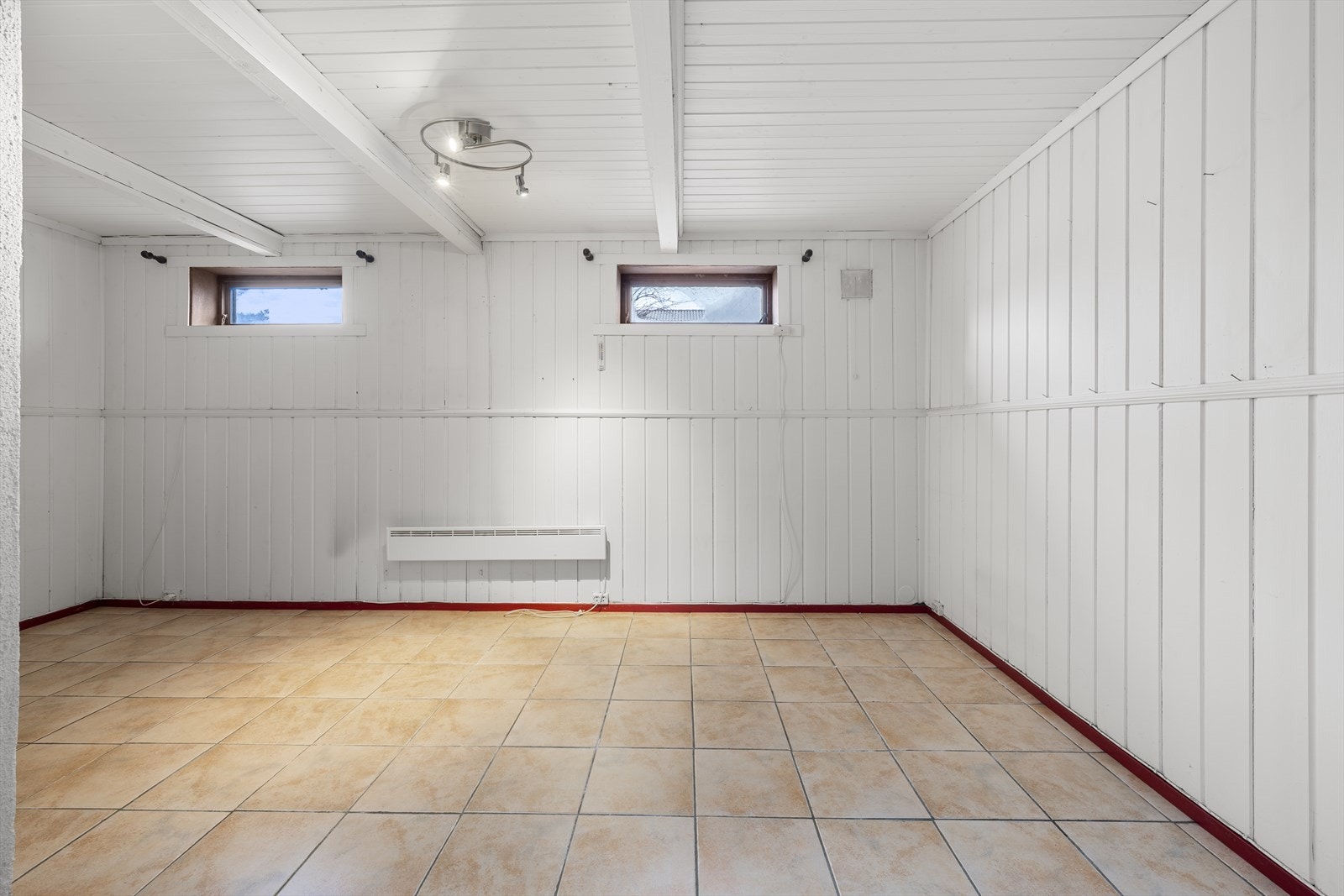 Disponibelt rom i underetasjen Galleribilde