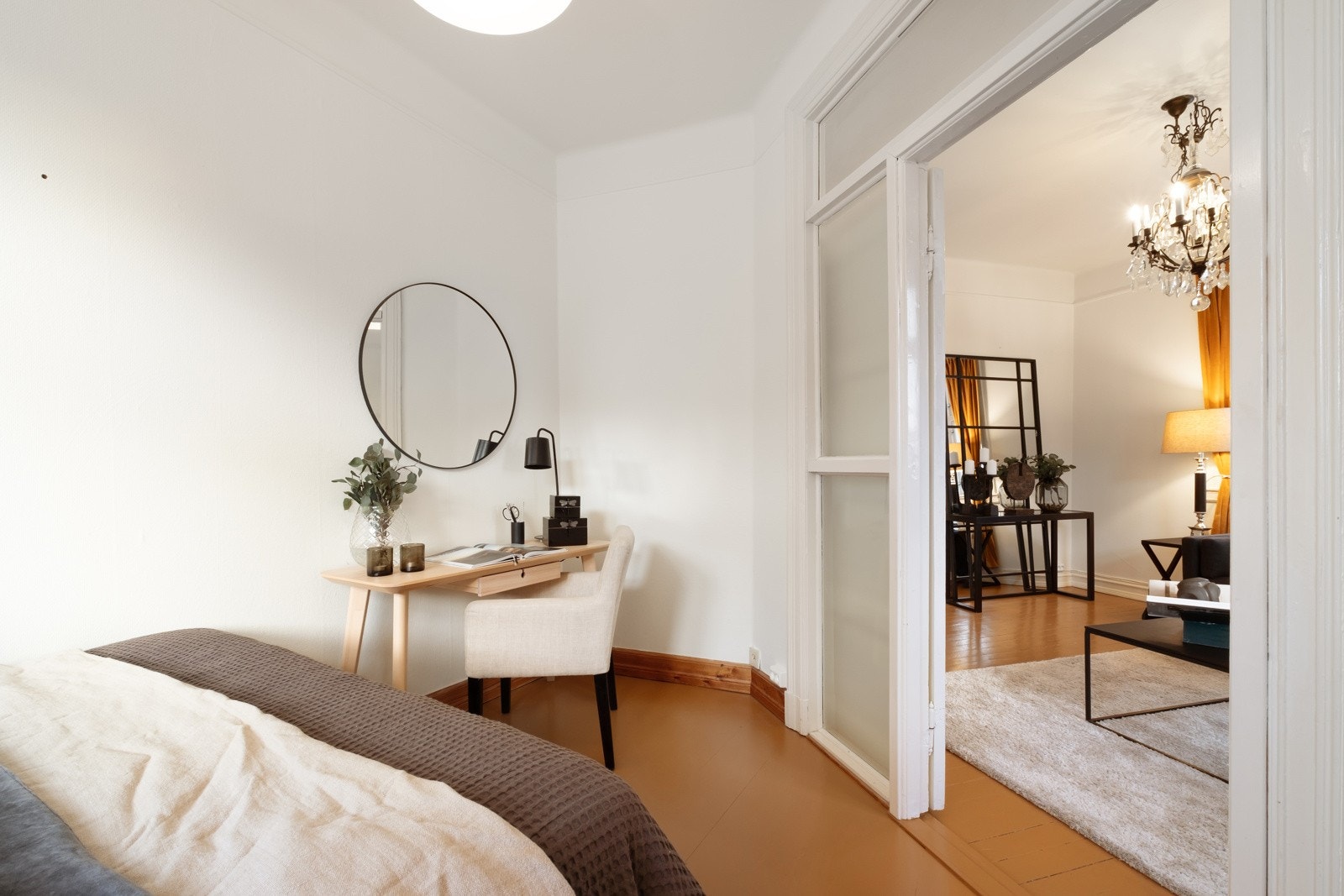 I hjørnet er det fin plass til garderobeløsning om ønskelig. Galleribilde