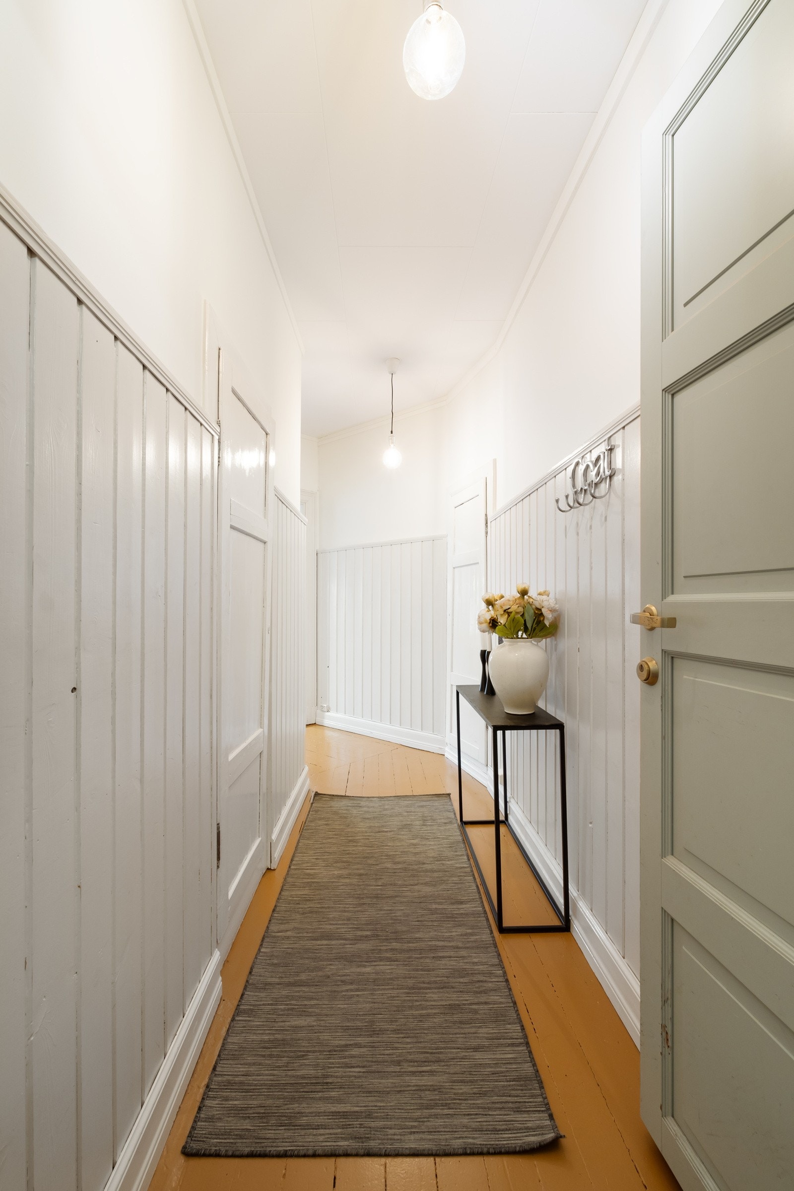 Disponibel kjellerbod på ca. 9 m² - I tillegg er det en loftsbod med gulvareal ca. 12 m². Galleribilde