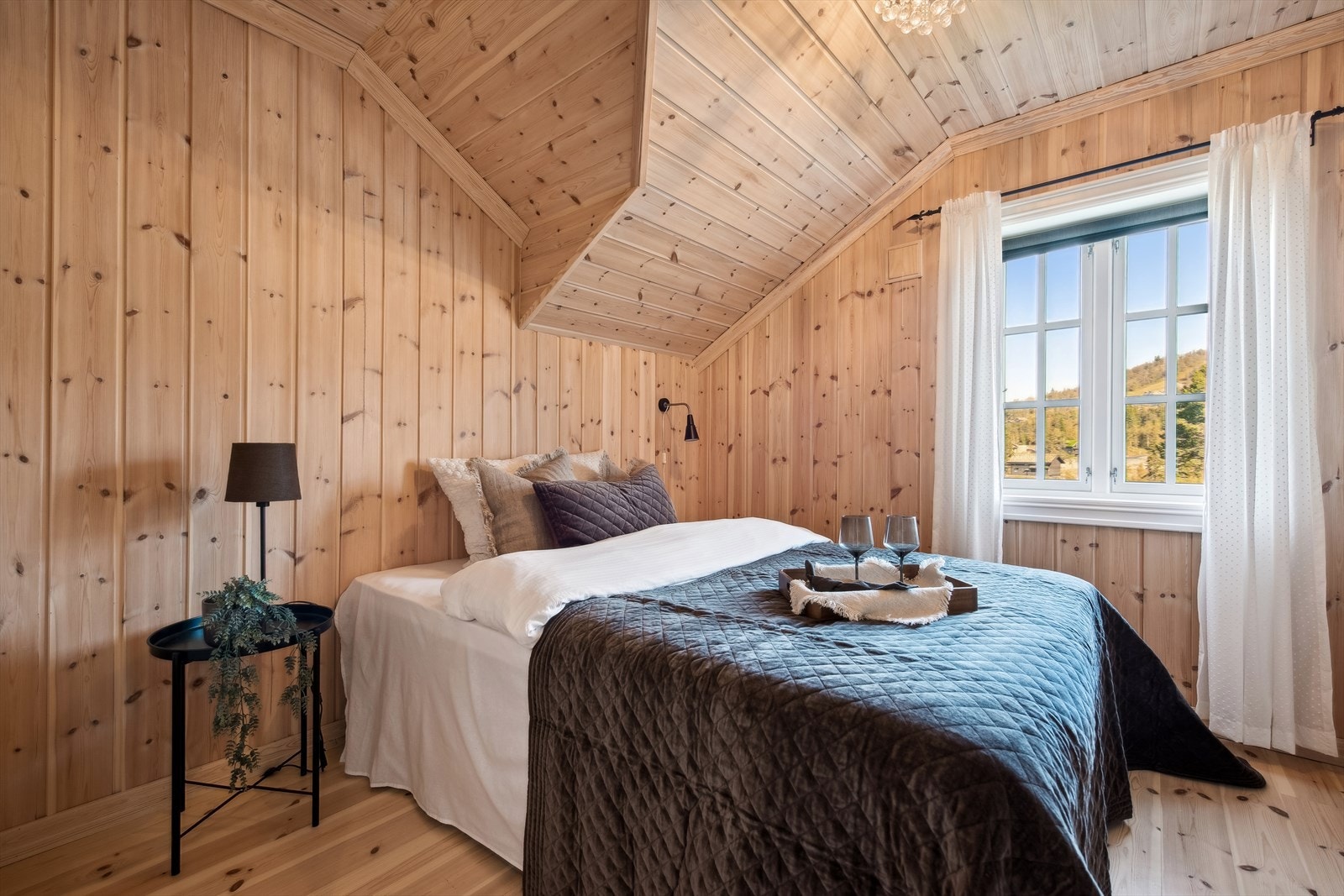 "Hyttas fjerde soverom, beliggende i andre etasje. Galleribilde