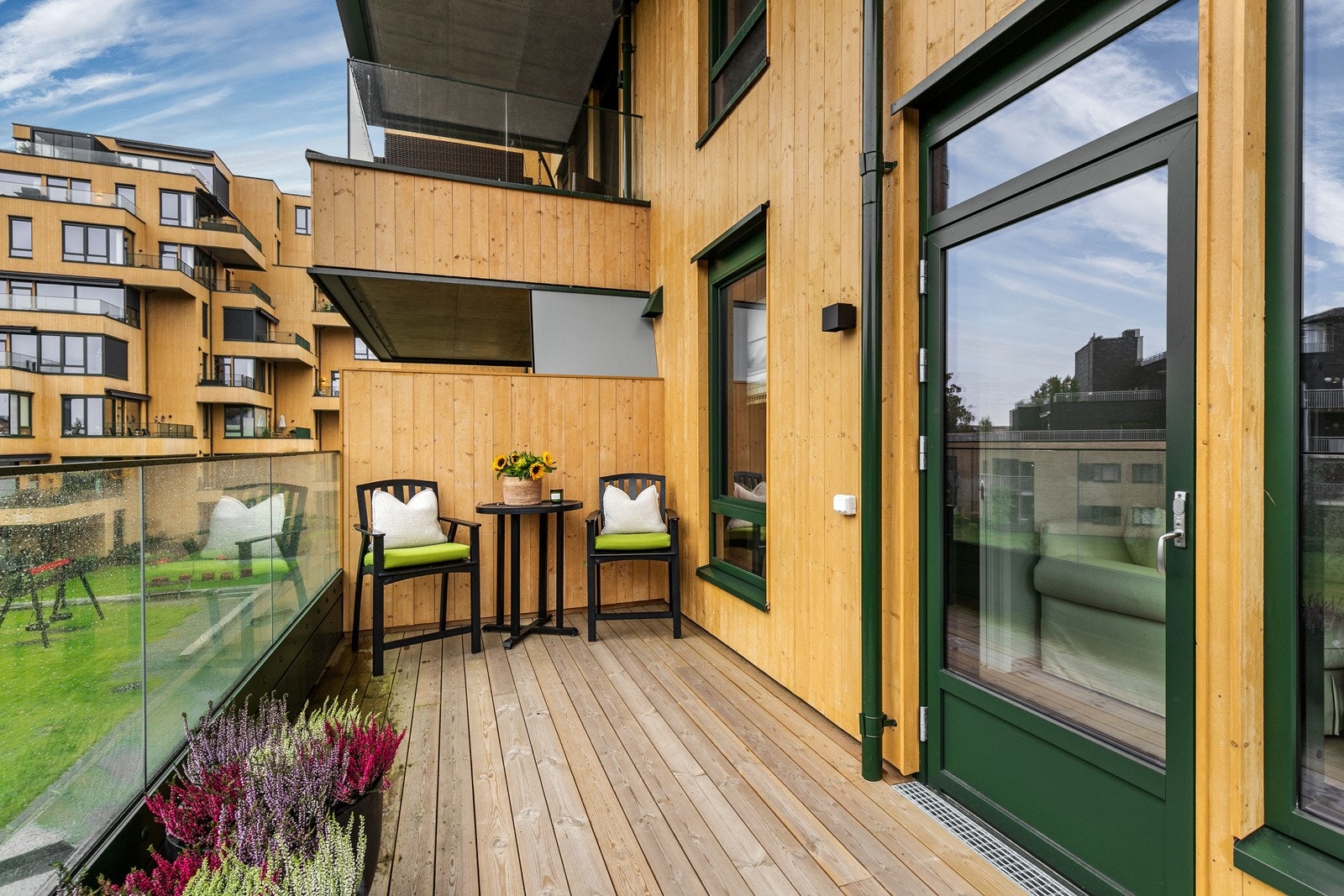 Her kan du finne roen på din egen uteplass etter en lang dag - eller ved begynnelsen på en ny. Galleribilde