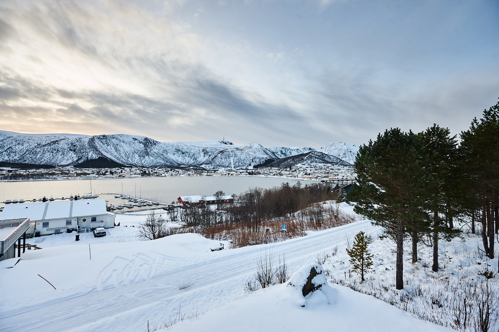 Magisk utsikt mot Børøysundet Galleribilde
