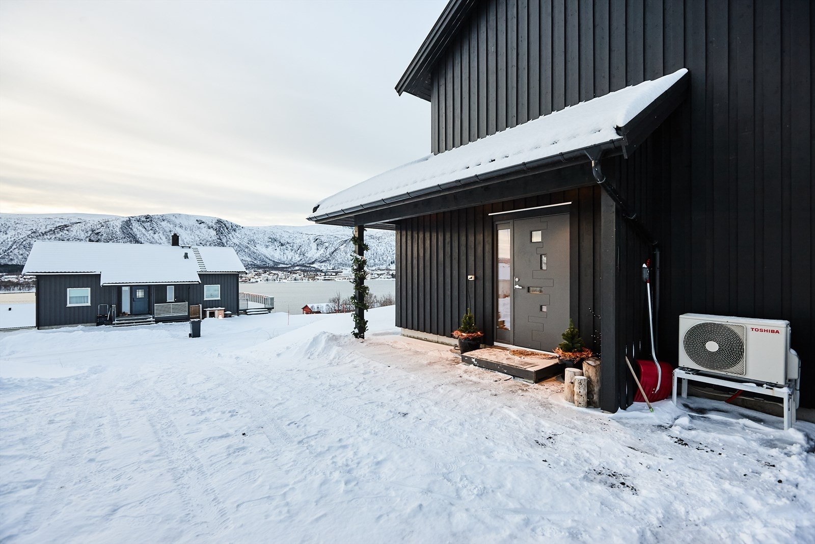 Et hyggelig inngangsparti ønsker deg velkommen hjem Galleribilde